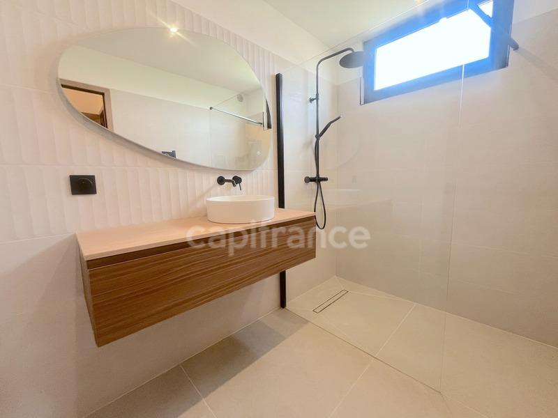 Appartement - 80 m² - 3 pièces