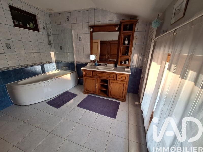 Maison de village - 236 m² - 9 pièces