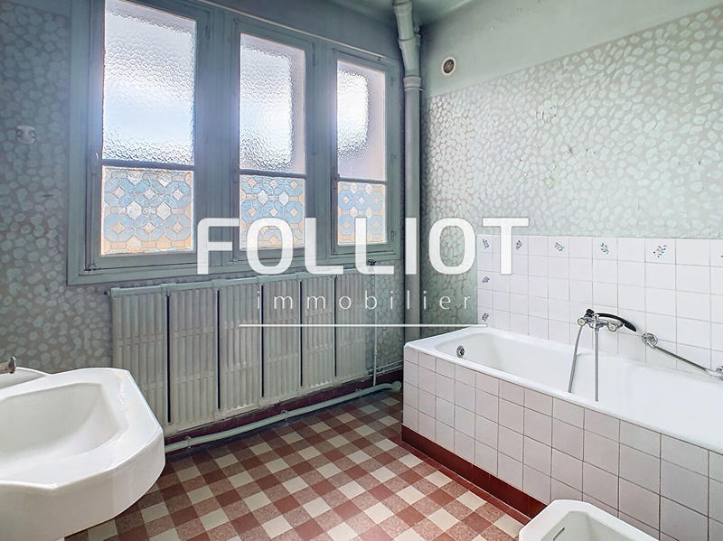 Appartement - 166 m² - 6 pièces