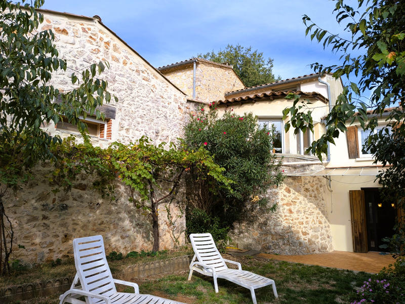 Maison - 195 m² - 9 pièces