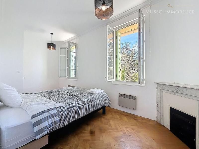 Bastide - 300 m² - 7 pièces