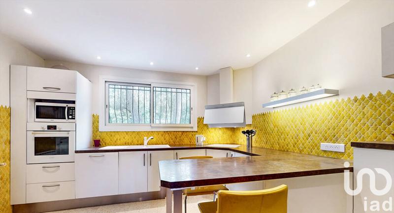 Maison - 194 m² - 6 pièces