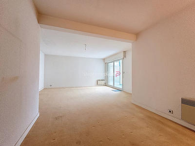 Appartement - 81 m² - 3 pièces