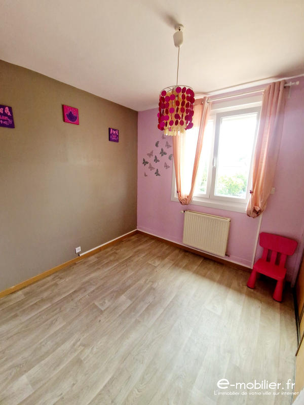 Maison - 80 m² - 5 pièces