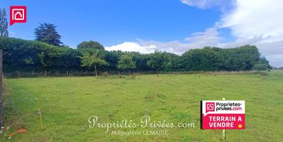Terrain constructible - 1 463 m²