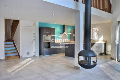 Maison - 163 m² - 5 pièces