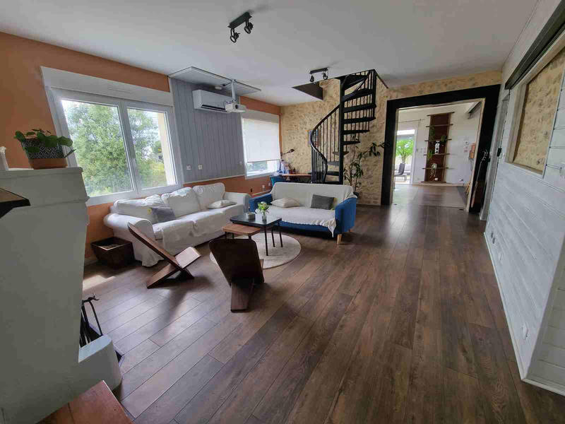 Maison - 162 m² - 7 pièces