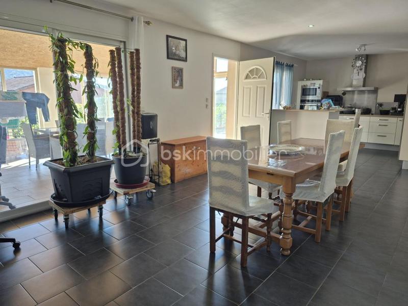 Maison - 111 m² - 4 pièces