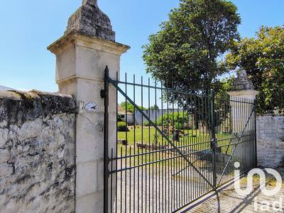 Maison - 245 m² - 7 pièces