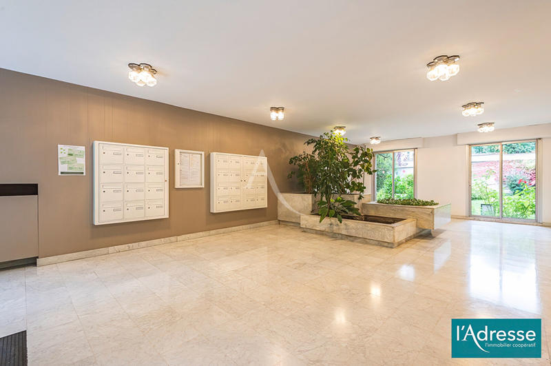 Appartement - 83 m² - 4 pièces