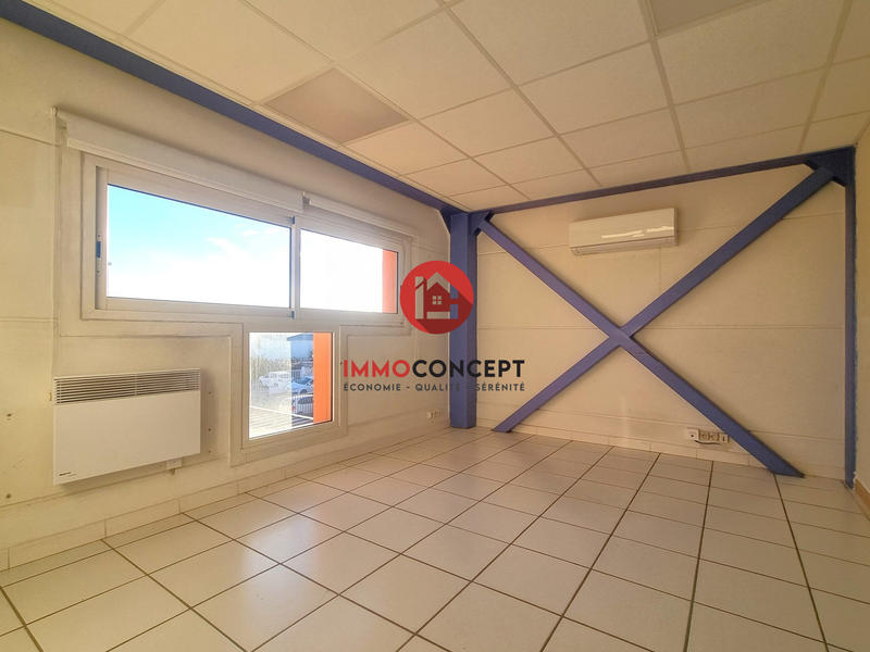 Bureau - 122 m² - 6 pièces