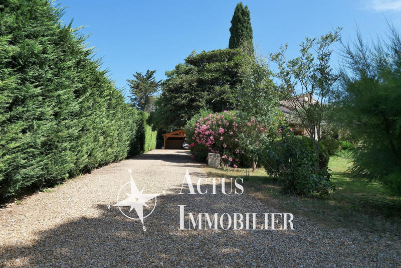 Maison - 210 m² - 7 pièces