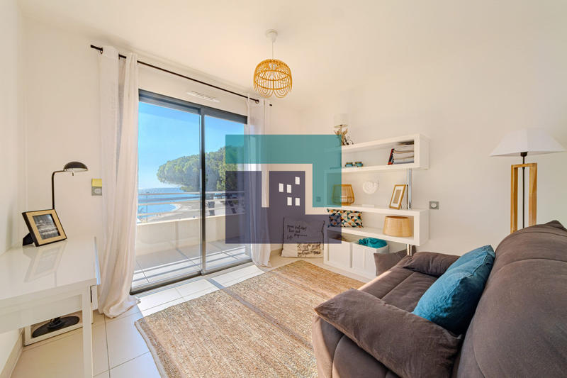 Appartement - 99 m² - 4 pièces