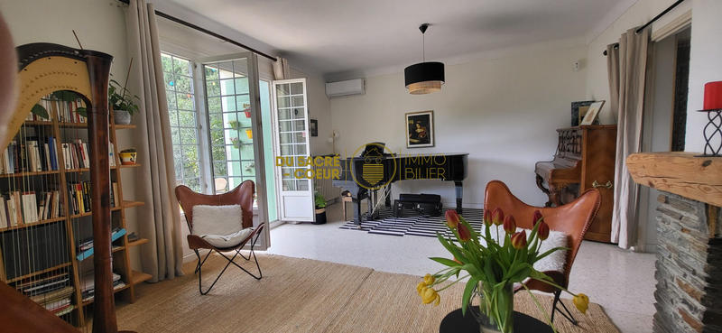 Maison - 213 m² - 6 pièces