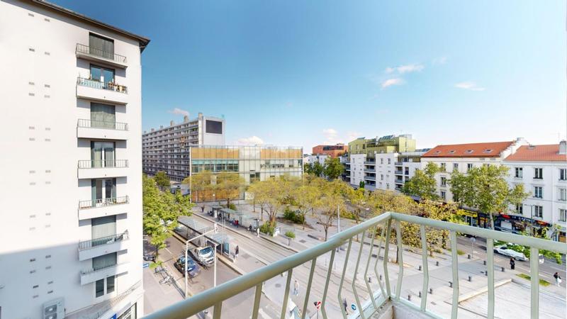 Appartement - 77 m² - 5 pièces