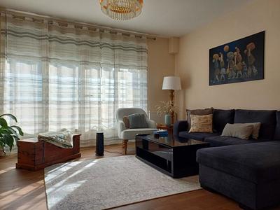 Maison - 195 m² - 7 pièces