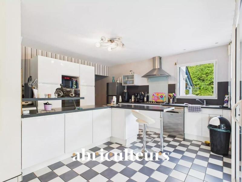 Maison - 175 m² - 6 pièces