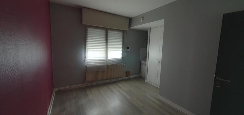 Local d'activité / Entrepôt - 334 m² - 12 pièces