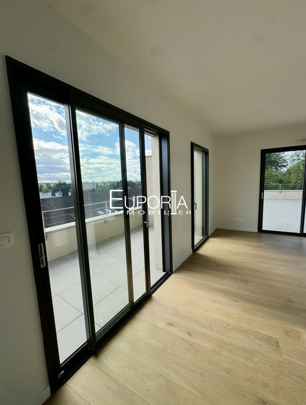 Appartement - 127 m² - 4 pièces