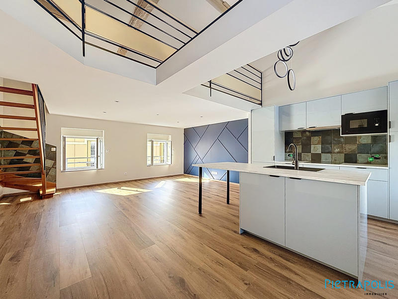 Duplex - 145 m² - 6 pièces