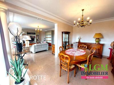 Appartement - 134 m² - 5 pièces