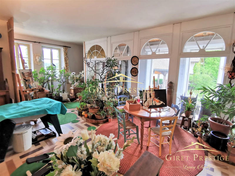 Maison - 600 m² - 12 pièces