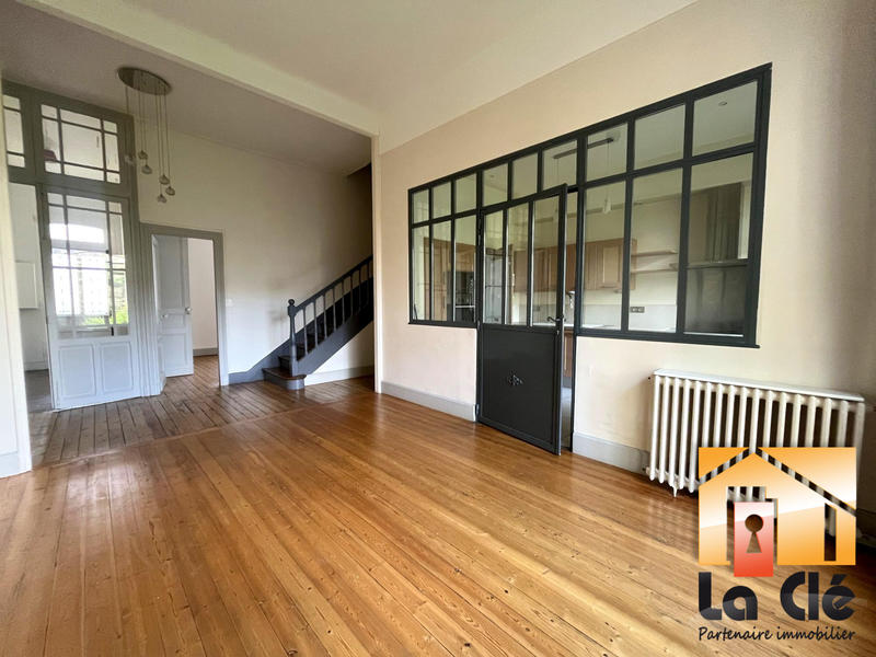 Maison - 189 m² - 8 pièces