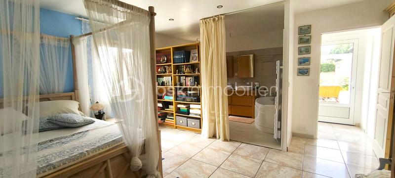 Villa - 192 m² - 7 pièces