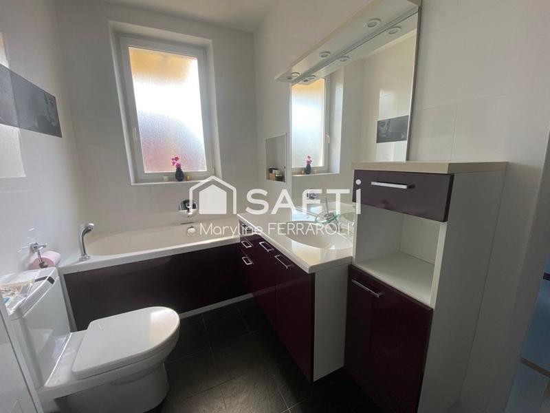 Duplex - 202 m² - 8 pièces