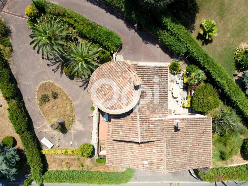 Villa - 205 m² - 6 pièces