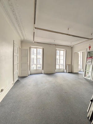 Local commercial - 138 m² - 5 pièces