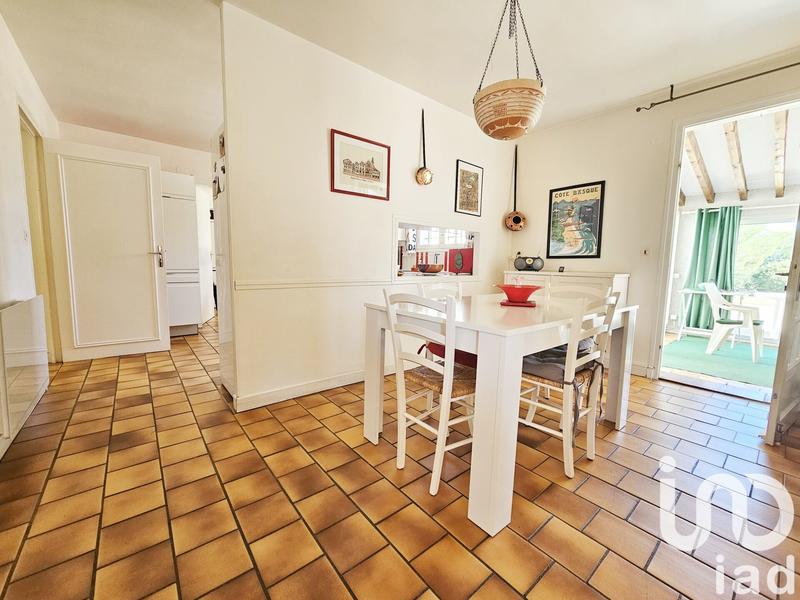 Maison - 260 m² - 8 pièces