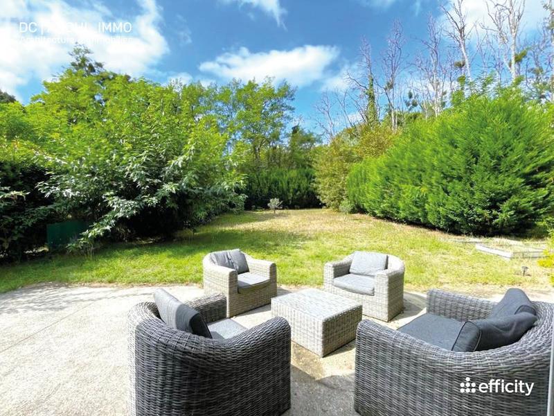 Maison - 205 m² - 7 pièces