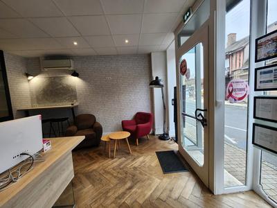 Local commercial - 57 m² - 4 pièces