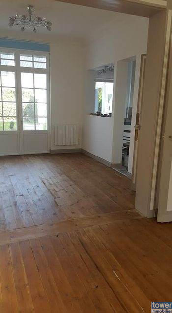 Maison - 122 m² - 8 pièces