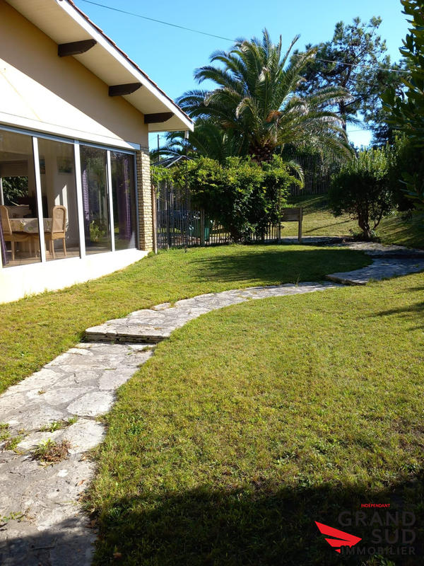 Maison - 180 m² - 7 pièces