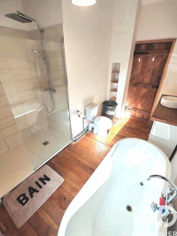 Maison - 162 m² - 10 pièces