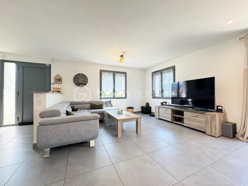 Maison - 200 m² - 4 pièces