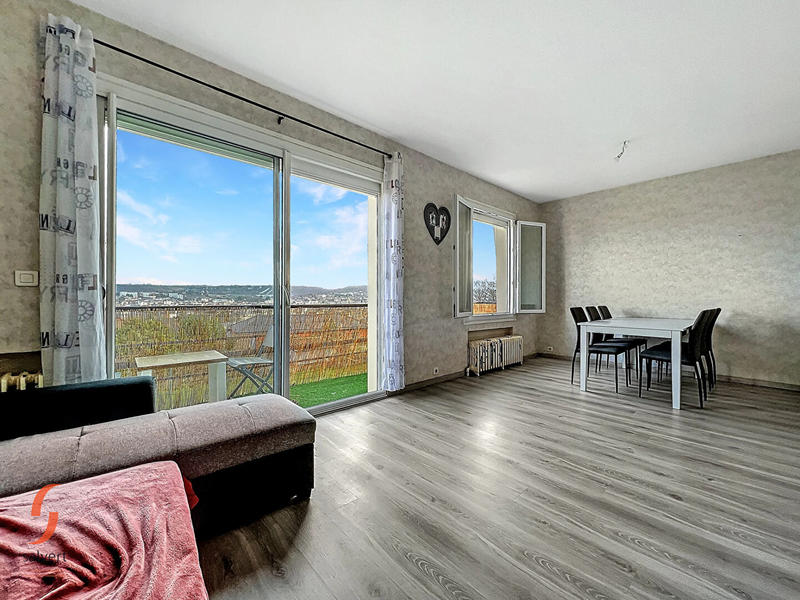 Maison - 94 m² - 4 pièces