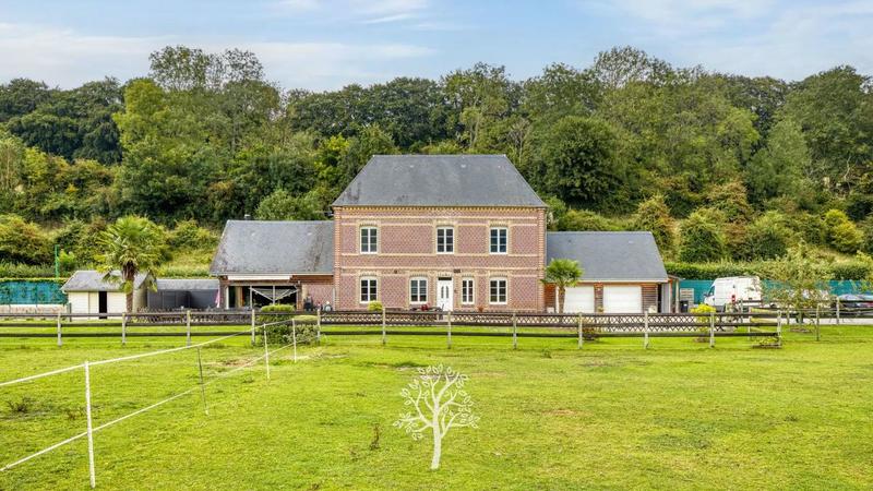 Maison bourgeoise - 212 m² - 8 pièces