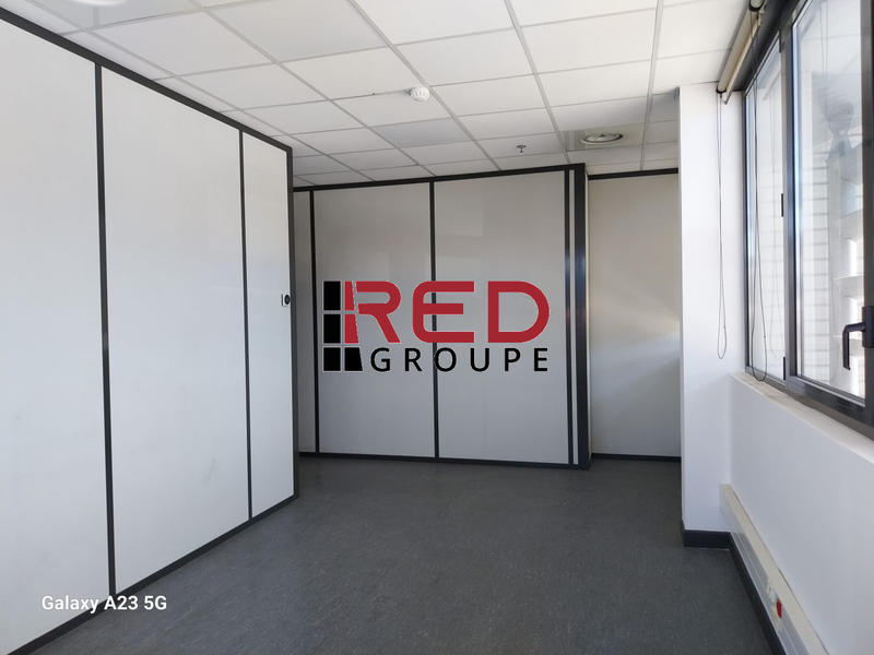 Entrepôt - 1 265 m²