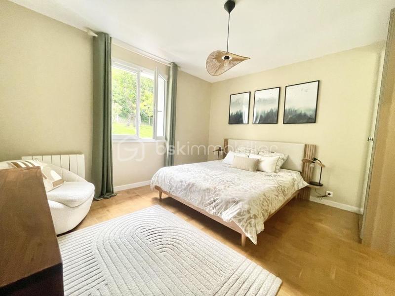 Maison - 170 m² - 6 pièces