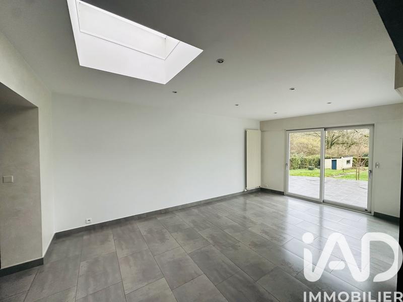 Maison - 180 m² - 8 pièces