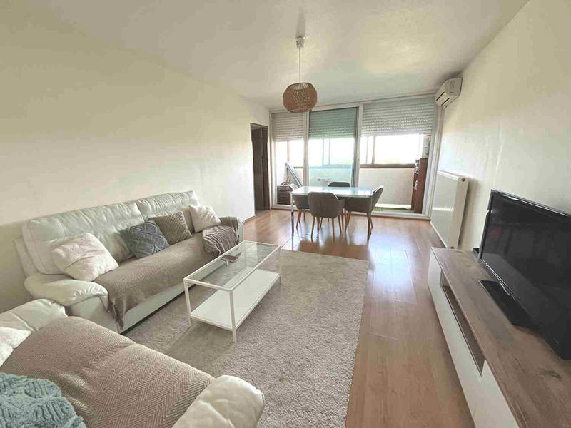 Appartement - 104 m² - 5 pièces