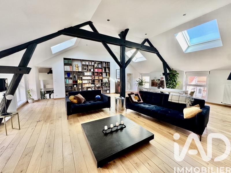 Maison - 300 m² - 7 pièces