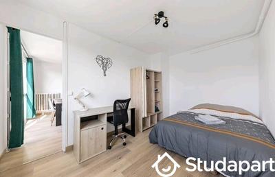 Chambre - 11 m² - 1 pièce