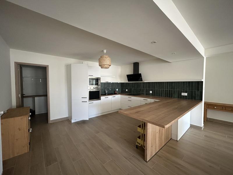 Appartement - 93 m² - 4 pièces