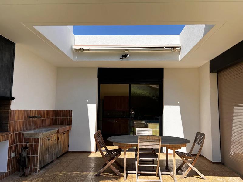 Maison - 302 m² - 5 pièces