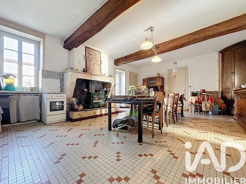 Maison - 361 m² - 10 pièces