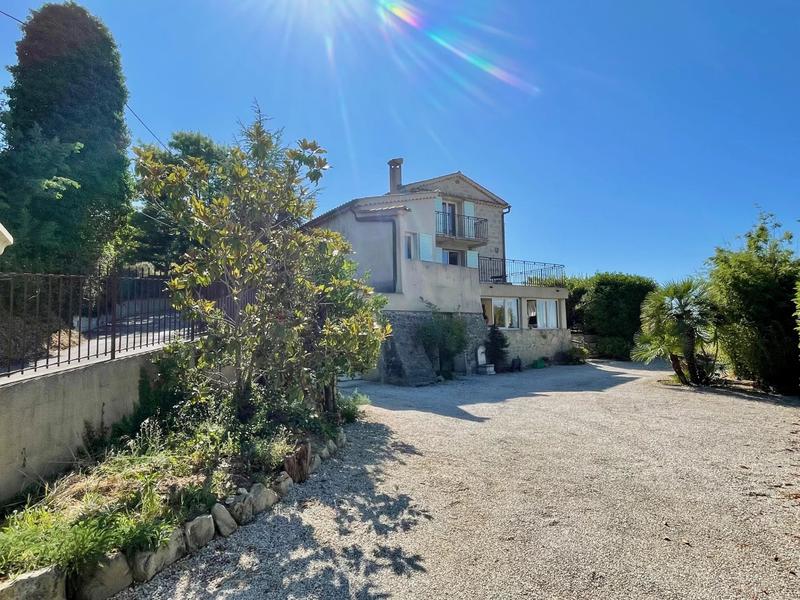 Villa - 100 m² - 4 pièces